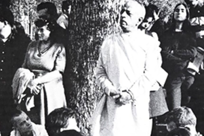 Srila Prabhupada conducting kirtan in America